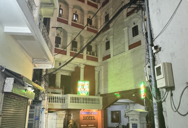 KHÁCH SẠN THANH HỒNG