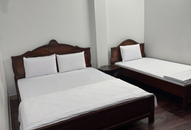 KHÁCH SẠN THANH HỒNG
